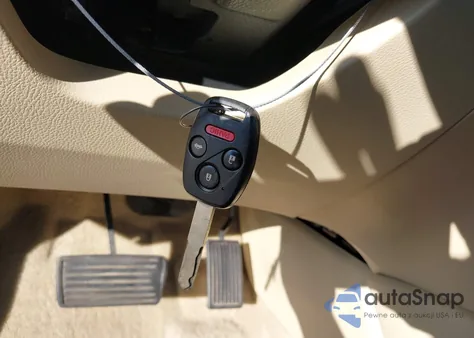 2011 Honda Accord 3.5 Ex-L z USA, uszkodzony, nr VIN 1HGCP3F84BA007832